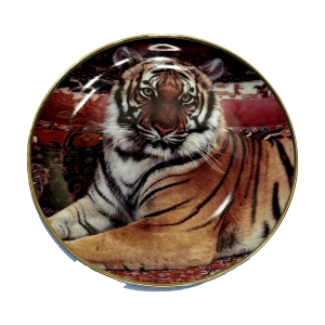 The Imperial Tiger verzamelbord, ontworpen door wildlife-fotograaf Ron Kimball. Gelimiteerde oplage.