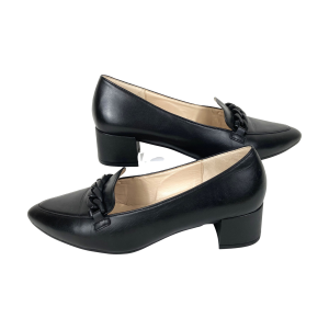 Nieuwe zwarte pumps van Gabor Comfort. Maat 42 (9). Normale pasvorm. Met blokhak (2 cm). Geen uitneembare binnenzool. Gladde zool. Materiaal: kalfsleer. Voering: leer. Zool: rubber. Klassiek en tijdloos. Nieuwprijs: 119,95.