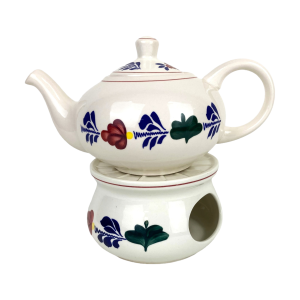 Boch Belgium boerenbont theepot met theelicht. Met floraal décor. Materiaal: keramiek. In uitstekende staat. Zie ook de andere advertenties van Boch boerenbont!