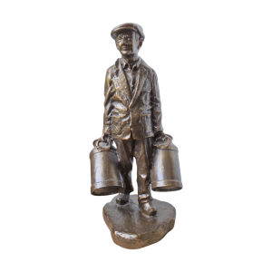 Boer met melkbussen