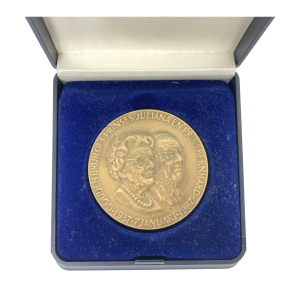 Image of Bronzen penning – Gouden bruiloft Juliana en Bernhard (Preloved)